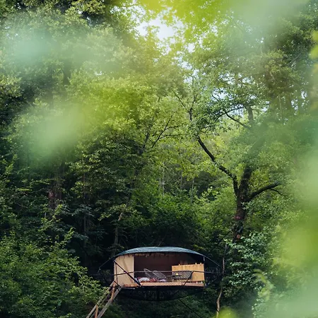 Luxury tent Les Nids Du Domaine Du Chateau De Pailhe Clavier