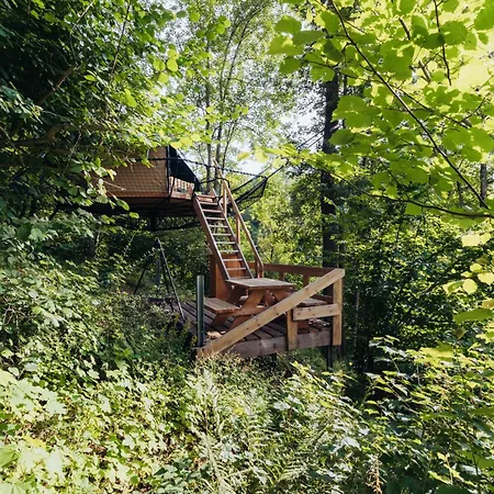 Les Nids Du Domaine Du Chateau De Pailhe Luxury tent Clavier